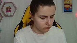 mollytravis nude on webcam in Live Sex Chat