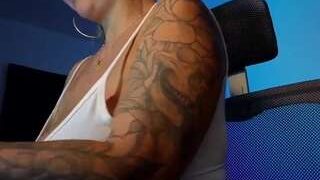 morpho nude on webcam in Live Sex Chat