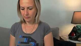 NaomiSweetheart nude on webcam in Live Sex Chat