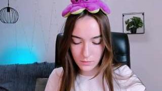ilona-shy nude on webcam in Live Sex Chat