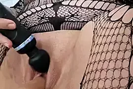 -BonnieBlack- naked on cam for live sex chat
