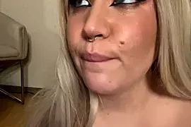 RollingTootsie naked on cam for live sex chat