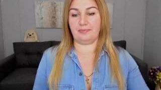 LiliCross nude on webcam in Live Sex Chat