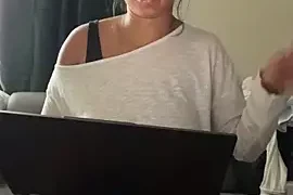 AshleyLoveee naked on cam for live sex chat