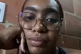 Cinnamon-Skin naked on cam for live sex chat