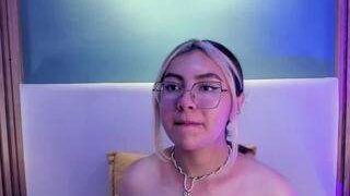 mila-mendoza nude on webcam in Live Sex Chat