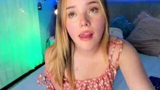 Mollysnoww nude on webcam in Live Sex Chat