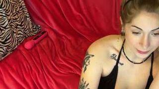 Rosie nude on webcam in Live Sex Chat