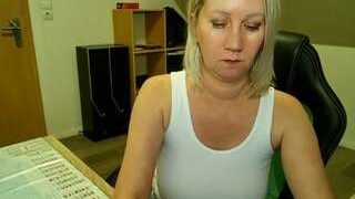 korall nude on webcam in Live Sex Chat