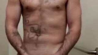 Rowdy7600 nude on webcam in Live Sex Chat