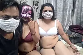 Sexy_bhabi_ji naked on cam for live sex chat