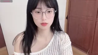 4uoki naked on cam for live sex chat