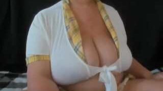 Busty Milf Topless JOIs nude on webcam in Live Sex Chat