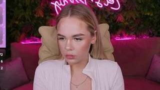 EvaCrush nude on webcam in Live Sex Chat