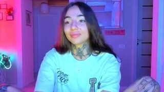 LowkeyGoldie nude on webcam in Live Sex Chat