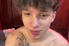 Valenr_and_Thomas naked on cam for live sex chat