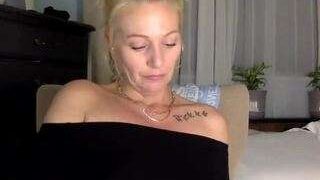 Alessa nude on webcam in Live Sex Chat