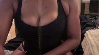 amiablack25 nude on webcam in Live Sex Chat