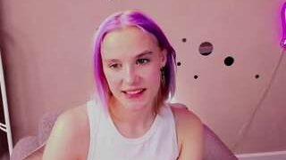 Carolin nude on webcam in Live Sex Chat