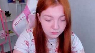 Carolyn-Foxy nude on webcam in Live Sex Chat