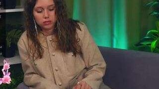 Darelle nude on webcam in Live Sex Chat