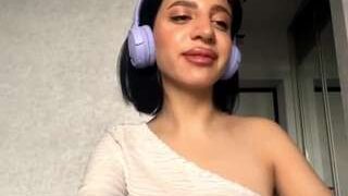 OdiliaCraley nude on webcam in Live Sex Chat