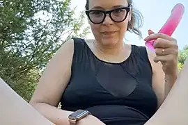 EmyLana naked on cam for live sex chat
