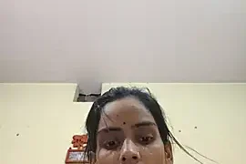 pooja8008 naked on cam for live sex chat