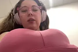 brooklynivy naked on cam for live sex chat