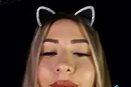 Natasanz naked on cam for live sex chat