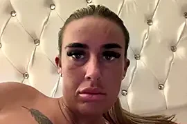 EllieMaeBaby naked on cam for live sex chat