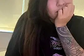 flower520hua naked on cam for live sex chat