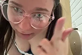 MiniVi naked on cam for live sex chat