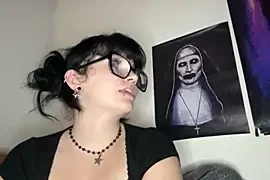 slttystargirl naked on cam for live sex chat