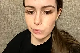 Soyyyaa naked on cam for live sex chat