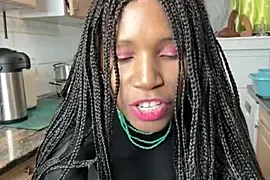 SolaeuftderbrauneHase naked on cam for live sex chat