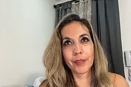 sandrafarrely naked on cam for live sex chat