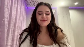 Freya_land naked on cam for live sex chat