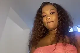 SandyLovely212 naked on cam for live sex chat