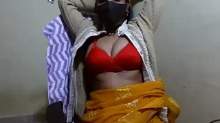 Shivani-Gupta naked on cam for live sex chat