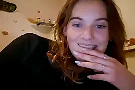 SweetCandyy69 naked on cam for live sex chat