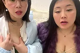 xiaowen1314 naked on cam for live sex chat