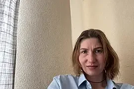 _Crystal_2 naked on cam for live sex chat