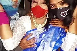 Jaan-pakhi naked on cam for live sex chat