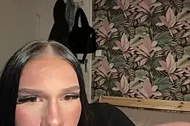 Leanna92ii naked on cam for live sex chat
