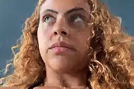 Chloe_Leaozinho naked on cam for live sex chat