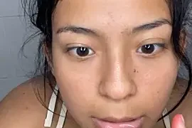 LeahBar naked on cam for live sex chat