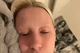 LeniMaria naked on cam for live sex chat