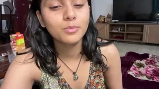 Naira_fit naked on cam for live sex chat
