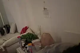 Prettylilgirll naked on cam for live sex chat